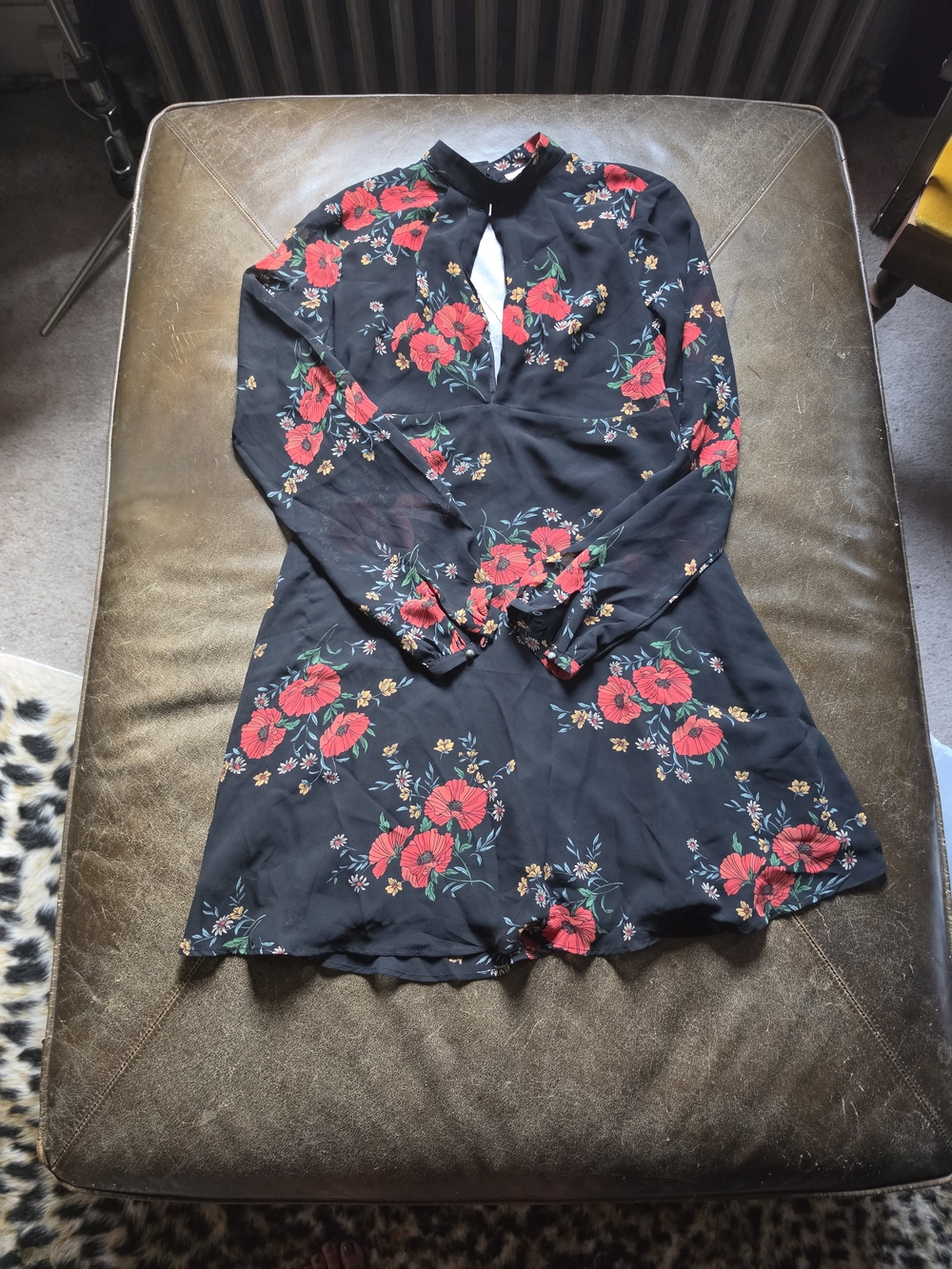 Black Floral Keyhole Long Sleeve Dress S